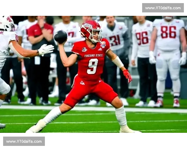 橄榄球联赛新赛季揭幕战精彩纷呈 球迷期待激烈对决与新星崛起 橄榄球联赛新赛季揭幕战精彩纷呈 球迷期待激烈对决与新星崛起