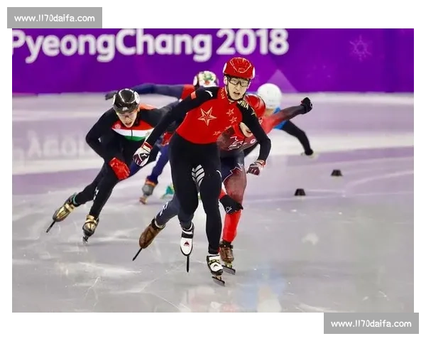 激烈角逐激情飞扬 皮划艇比赛展现水上速度与力量的完美结合 - 副本 - 副本 激烈角逐激情飞扬 皮划艇比赛展现水上速度与力量的完美结合 - 副本 - 副本