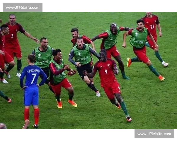 精彩足球比赛全程回放与深度解析助你重温每个激动时刻 - 副本 - 副本 (2)