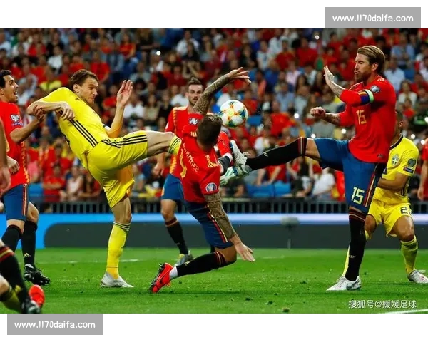 足球赛事极速直播全程追踪精彩瞬间不容错过 - 副本 - 副本 (2)